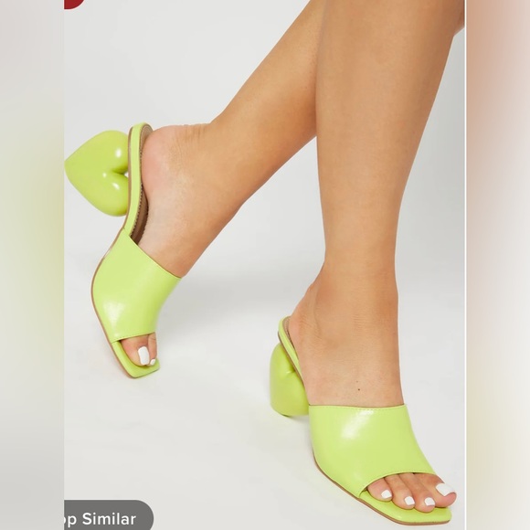 Shoes - Beautiful Heart Shaped Heels 🩷